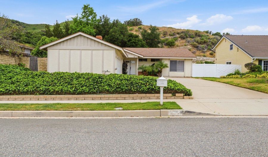 4011 Defender, Agoura Hills, CA 91301 - 3 Beds, 2 Bath