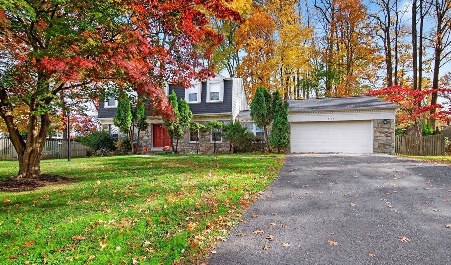 3725 KRYSIA Ct, Annandale, VA 22003 - 5 Beds, 4 Bath