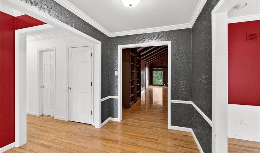 501 Nottingham Dr, Ballwin, MO 63011 - 3 Beds, 2 Bath