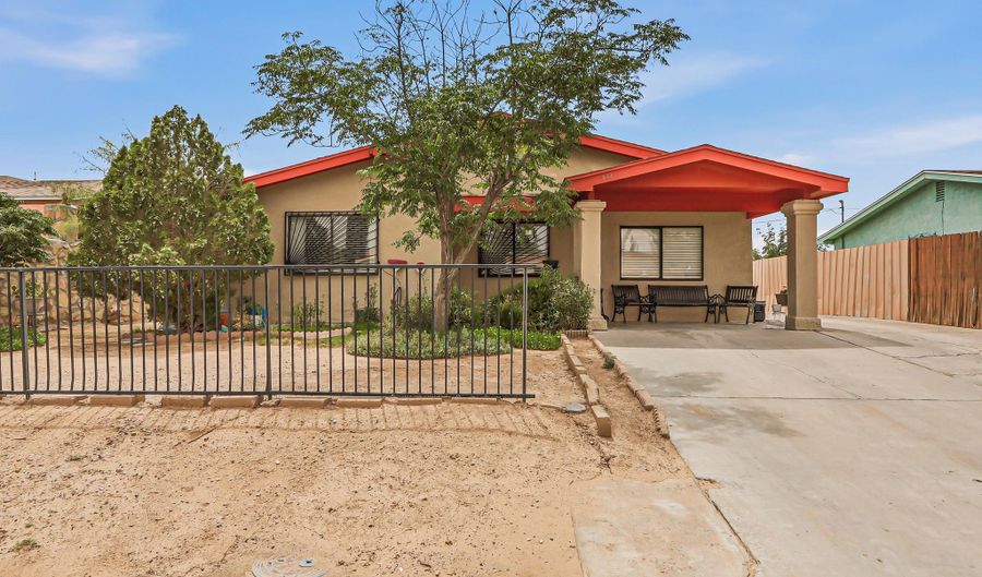 843 GRANITE St, Anthony, NM 88021 - 3 Beds, 2 Bath