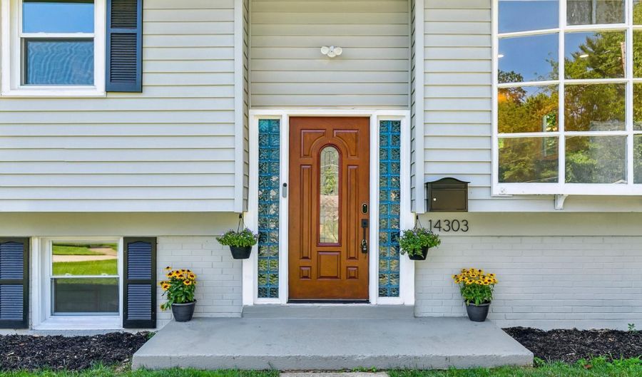 14303 MERTON Ct, Rockville, MD 20853 - 5 Beds, 3 Bath