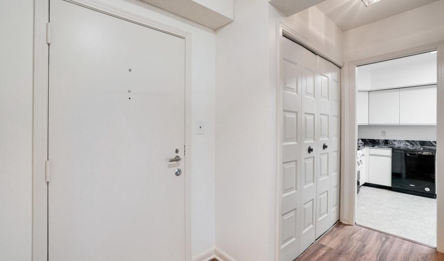 1016 S WAYNE St 406, Arlington, VA 22204 - 1 Beds, 1 Bath
