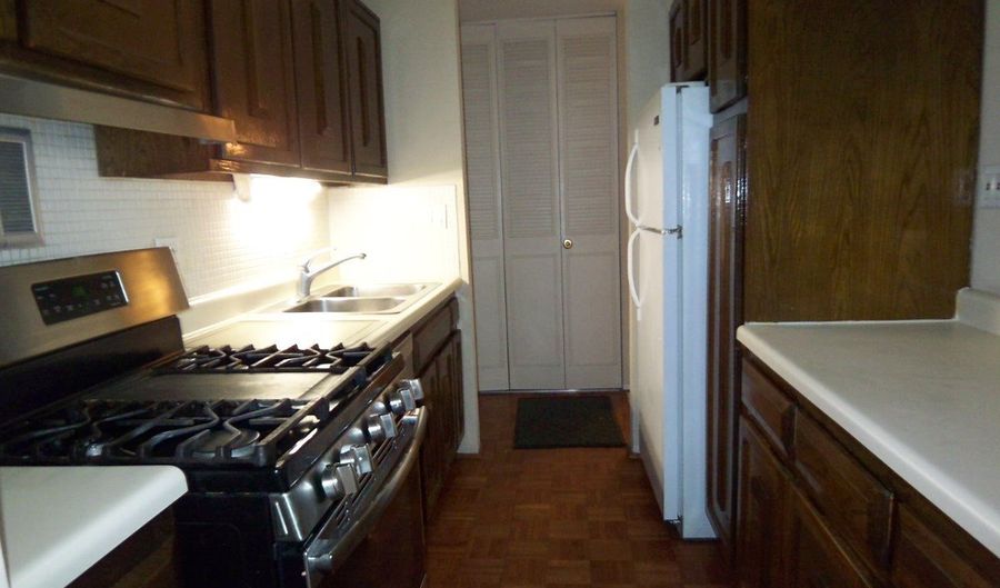 1227 S Old Wilke Rd 306, Arlington Heights, IL 60005 - 1 Beds, 1 Bath