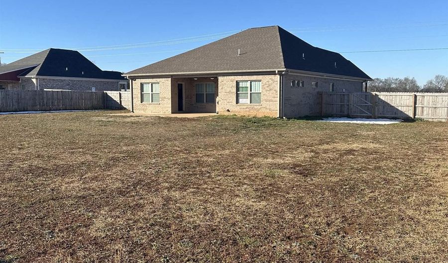 15100 Blackburn Rd, Athens, AL 35611 - 3 Beds, 3 Bath