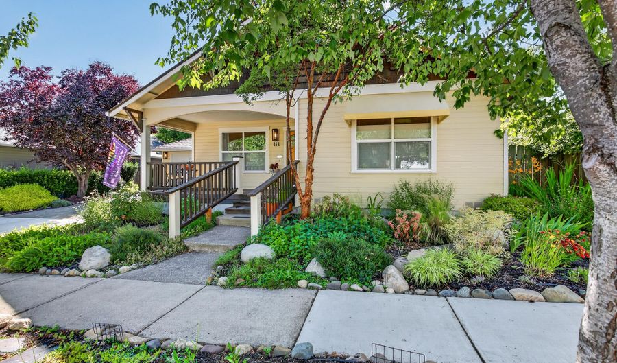 414 Parkside Dr, Ashland, OR 97520 - 3 Beds, 2 Bath