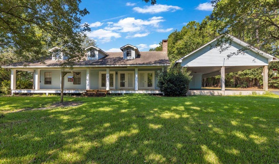 14231 Woodland Hills Dr, Biloxi, MS 39532 - 3 Beds, 2 Bath