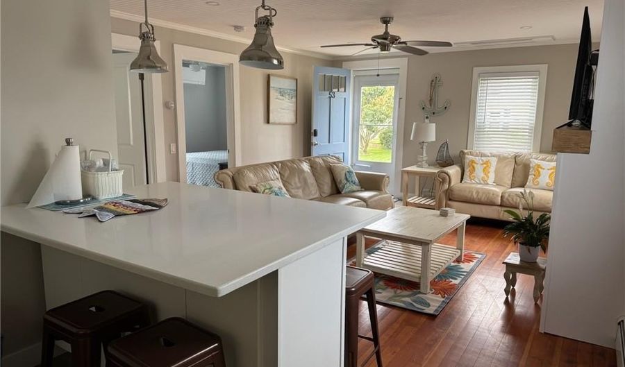 53 Center Ave, Middletown, RI 02842 - 3 Beds, 2 Bath