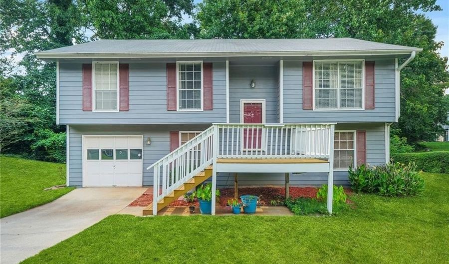 3560 Riverchase Dr, Decatur, GA 30034 - 4 Beds, 2 Bath