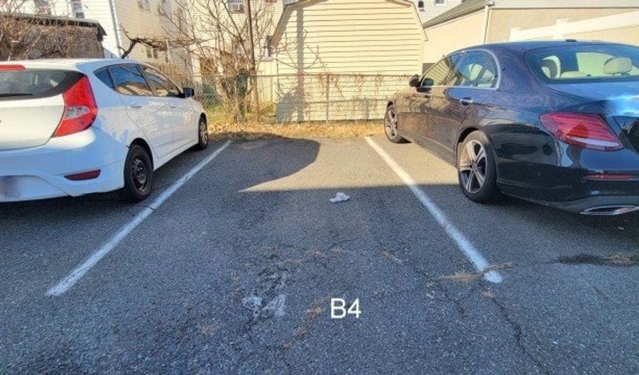 17-27 Cuozzo St, Belleville, NJ 07109 - 1 Beds, 1 Bath