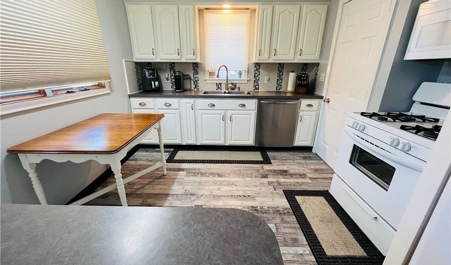 1501 W 19th St, Ashtabula, OH 44004 - 3 Beds, 2 Bath