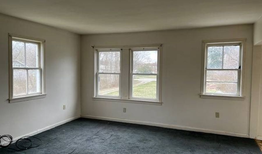 1107 W Vine St, Alliance, OH 44601 - 1 Beds, 1 Bath