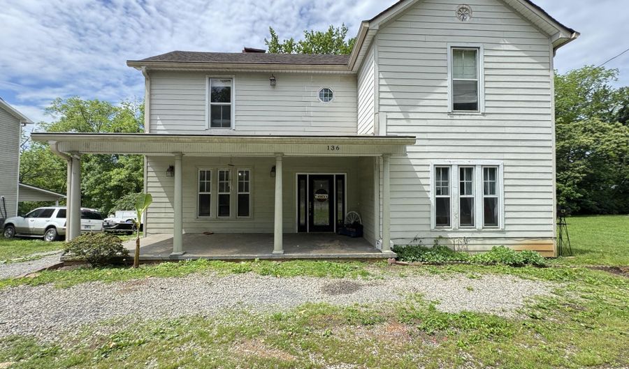136 S Jackson St, Athens, TN 37303 - 5 Beds, 2 Bath