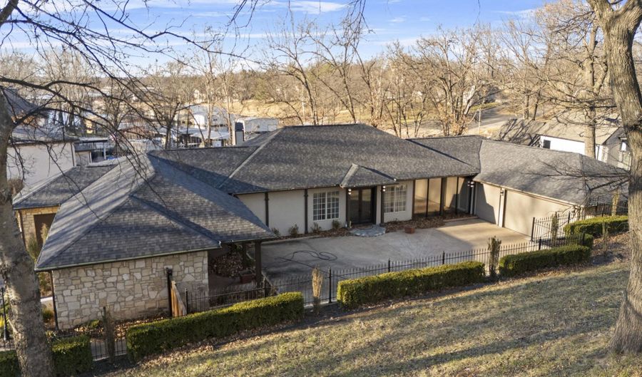 33415 Ridge Rd, Afton, OK 74331 - 4 Beds, 5 Bath
