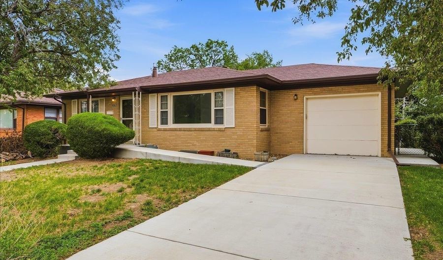 3235 BOXELDER Dr, Cheyenne, WY 82001 - 4 Beds, 2 Bath