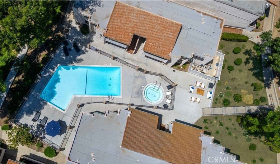 28947 Thousand Oaks 139, Agoura Hills, CA 91301 - 2 Beds, 1 Bath