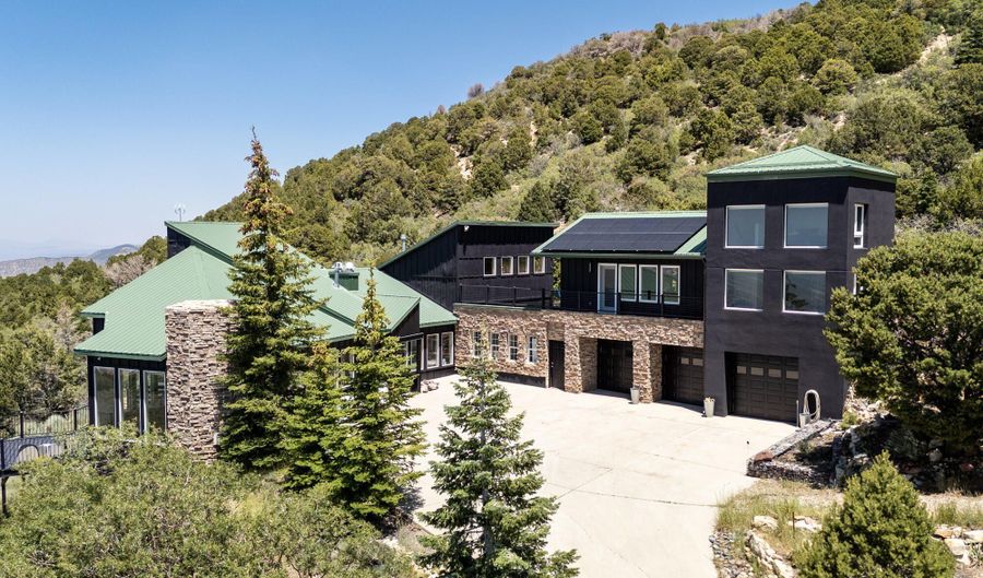 1227 E High Valley View Cir, Cedar City, UT 84720 - 3 Beds, 3 Bath