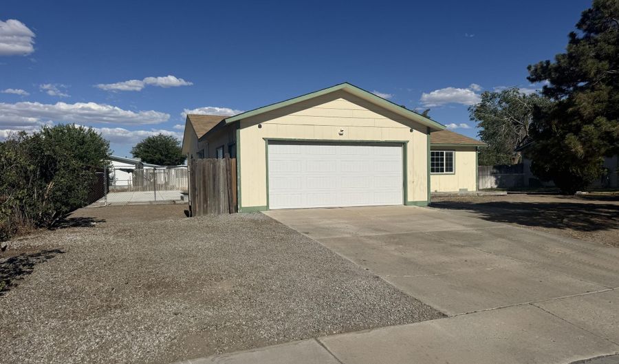 217 7th St, Fernley, NV 89408 - 3 Beds, 2 Bath