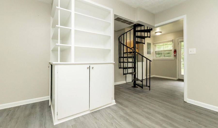 2310 Pinecrest Ave, Ann Arbor, MI 48104 - 4 Beds, 1 Bath