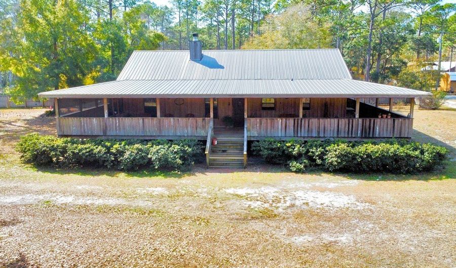 1651 Linden Rd, Apalachicola, FL 32320 - 3 Beds, 2 Bath