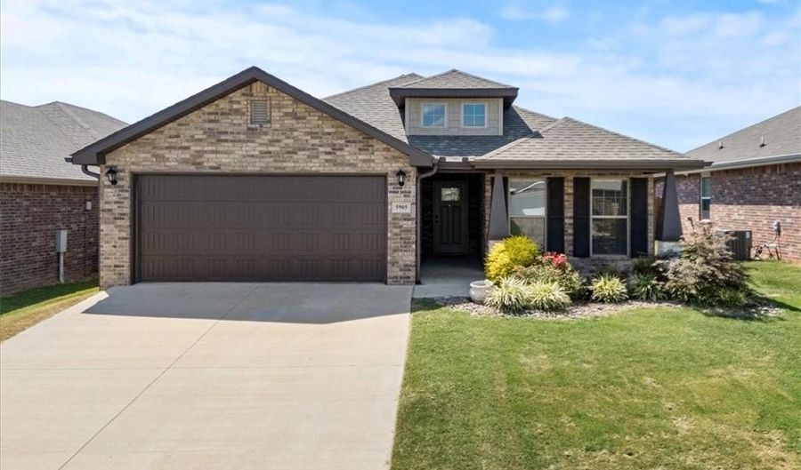 5905 NW Ettie May St, Bentonville, AR 72713 - 3 Beds, 2 Bath