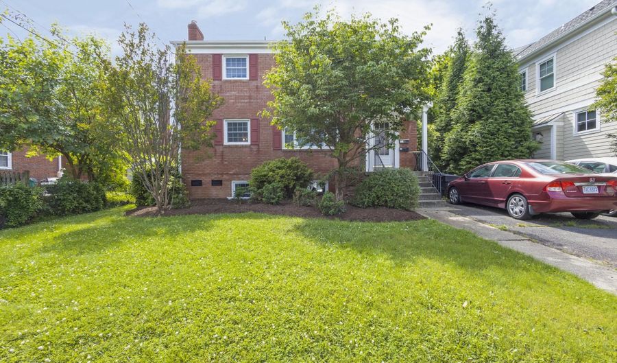 706 N CLEVELAND St, Arlington, VA 22201 - 0 Beds, 0 Bath