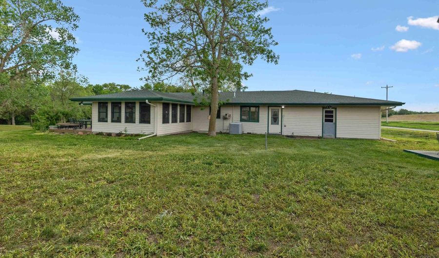6116 W State Highway 4, Beatrice, NE 68310 - 4 Beds, 4 Bath