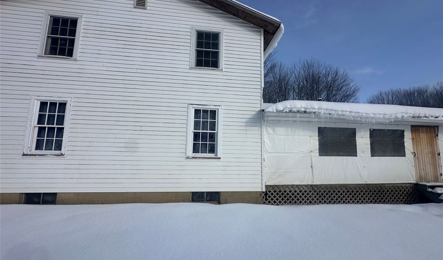 9573 STATE LINE Rd, Albion, PA 16401 - 6 Beds, 0 Bath