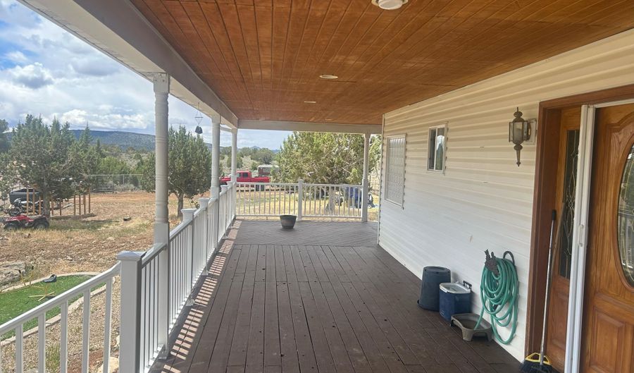 398 E Wells Fargo Dr, Brookside, UT 84782 - 5 Beds, 3 Bath