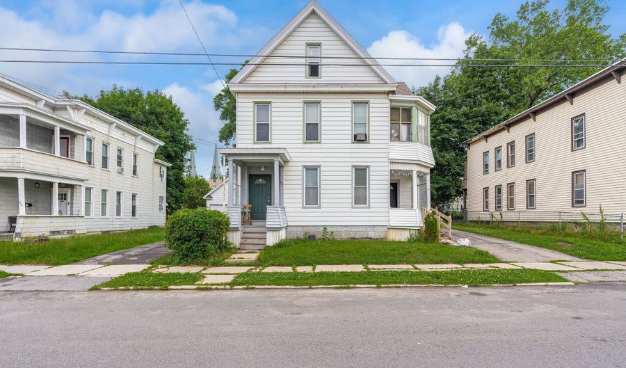 233-235 Grand St, Amsterdam, NY 12010 - 6 Beds, 2 Bath