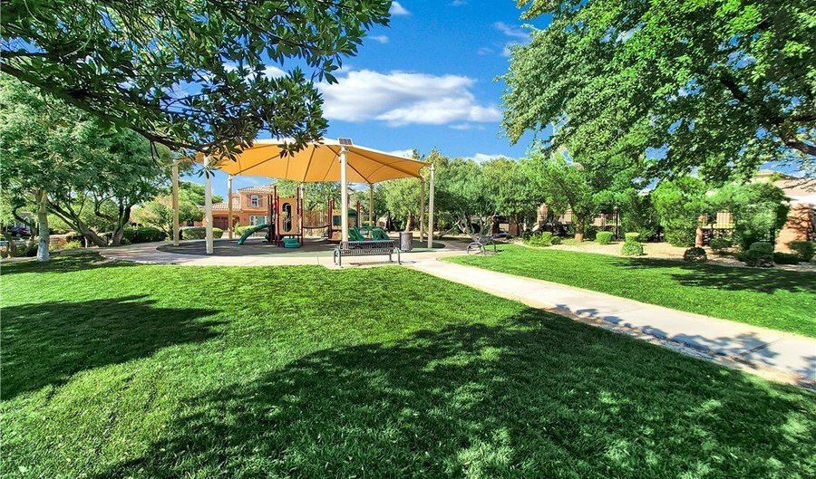 1866 Via Delle Arti 3103, Henderson, NV 89044 - 2 Beds, 4 Bath
