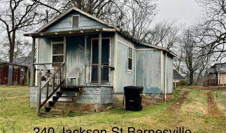 242 Jackson, Barnesville, GA 30204 - 3 Beds, 2 Bath
