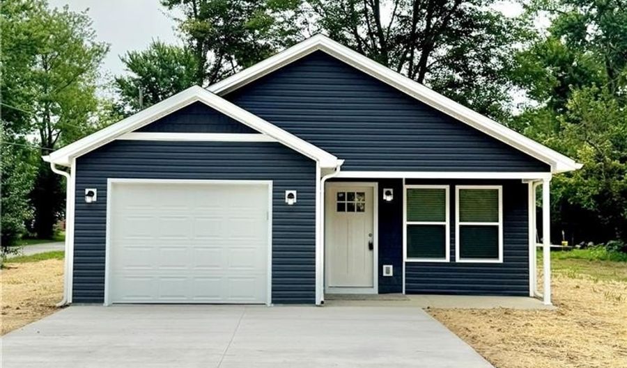 695 Mann Ave, Austin, IN 47102 - 3 Beds, 2 Bath
