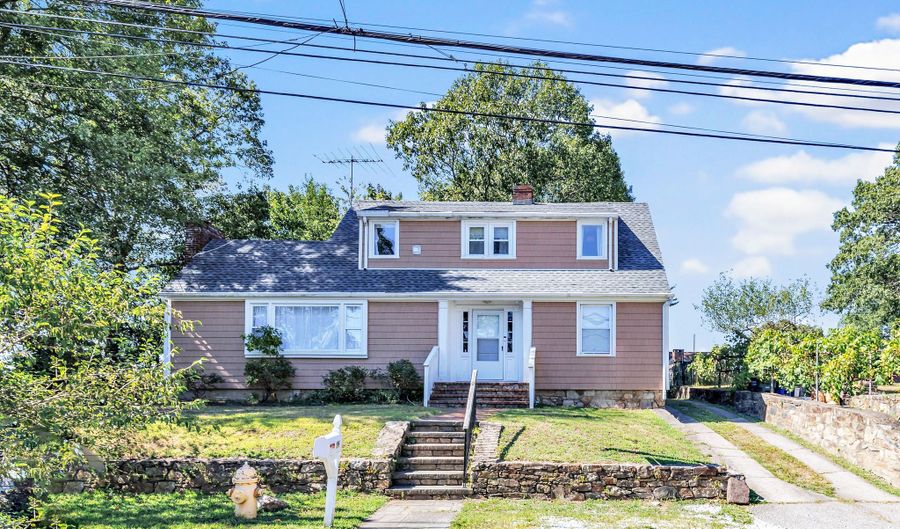 86 Vanguard St, Bridgeport, CT 06606 - 0 Beds, 2 Bath