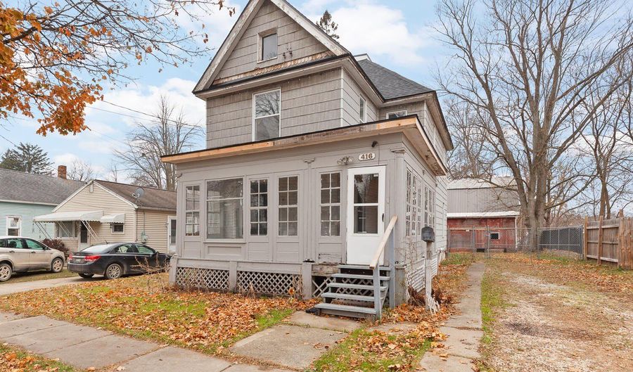 416 Allis St, Adrian, MI 49221 - 4 Beds, 2 Bath