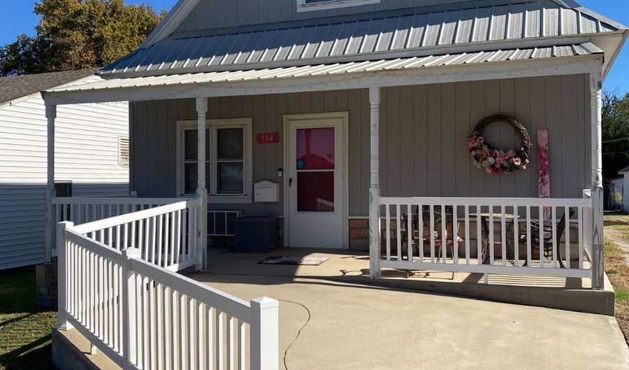 904 3rd, Alva, OK 73717 - 3 Beds, 2 Bath
