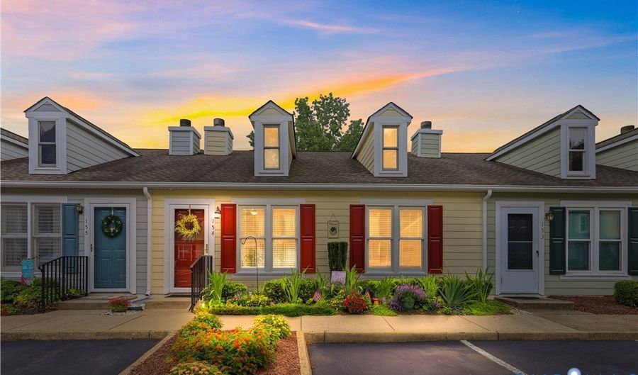154 Arlington Sq, Ashland, VA 23005 - 2 Beds, 2 Bath