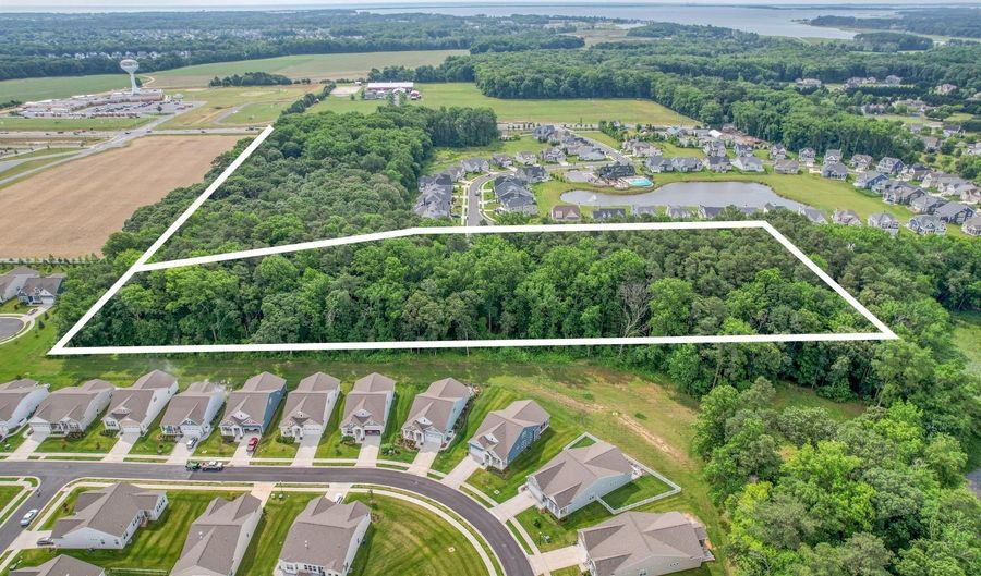 20000 JOHN J. WILLIAMS Hwy, Lewes, DE 19958 - 4 Beds, 3 Bath