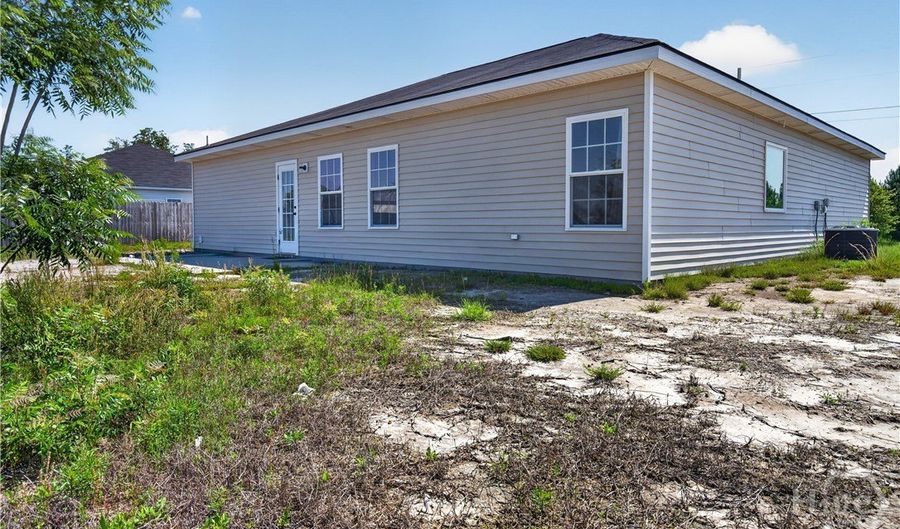 9265 SE Tibet Hwy, Allenhurst, GA 31301 - 4 Beds, 2 Bath