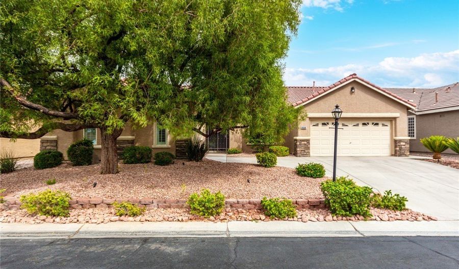 8608 Willow Cabin St, Las Vegas, NV 89131 - 3 Beds, 3 Bath