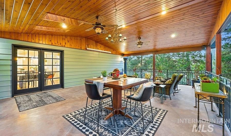 519 W Braemere Rd, Boise, ID 83702 - 5 Beds, 2 Bath