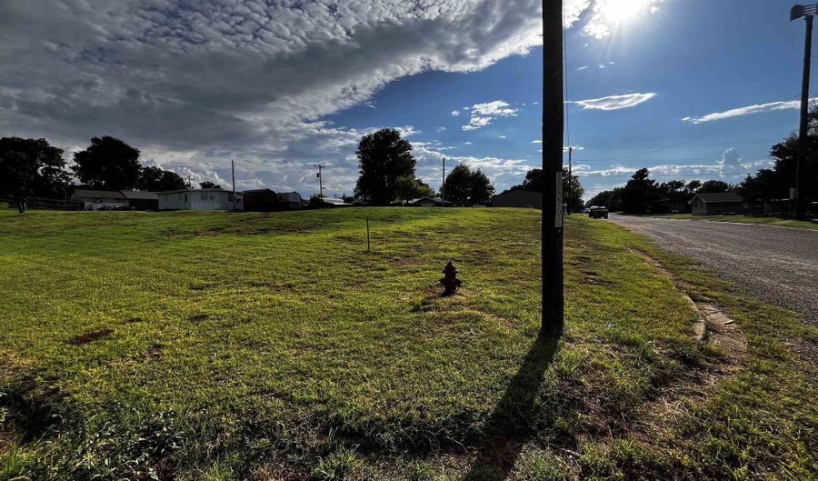 301 Avenue L, Beaver, OK 73932 - 0 Beds, 0 Bath