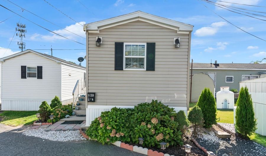 9 2nd St, Avenel, NJ 07001 - 1 Beds, 1 Bath