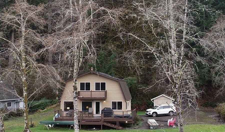 71432 NORTHSHORE Dr, Birkenfeld, OR 97016 - 4 Beds, 2 Bath