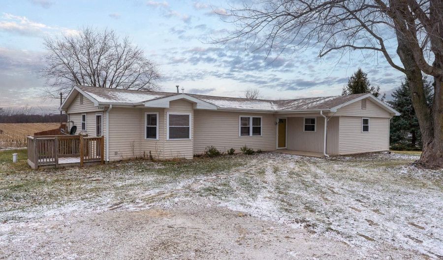 5216 N Riverside Dr, Attica, IN 47918 - 3 Beds, 2 Bath