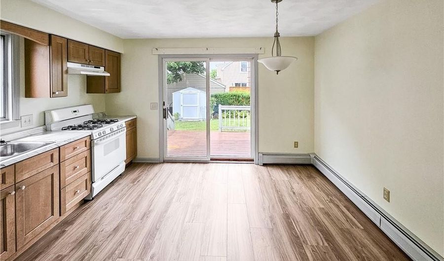 17 Public St, East Providence, RI 02914 - 2 Beds, 2 Bath