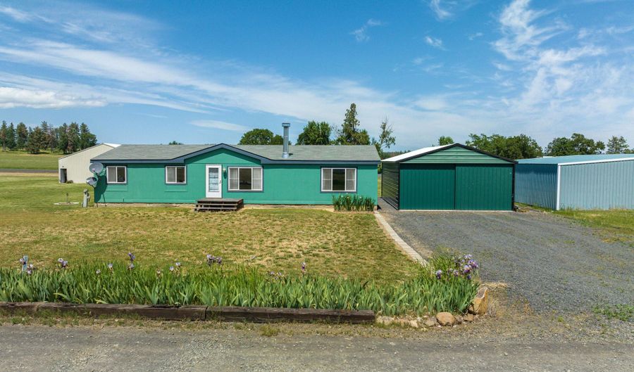 67 N Airstrip Dr, Tygh Valley, OR 97063 - 3 Beds, 2 Bath