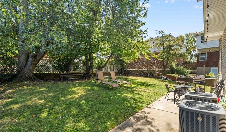 428 Virginia Ave, Staten Island, NY 10305 - 6 Beds, 3 Bath