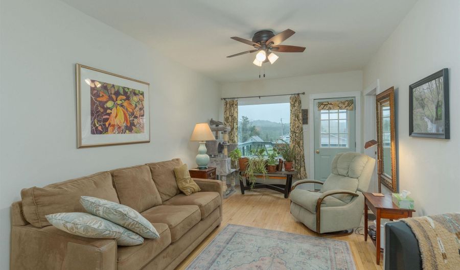 112 3rd, Alpha, MI 49902 - 1 Beds, 1 Bath