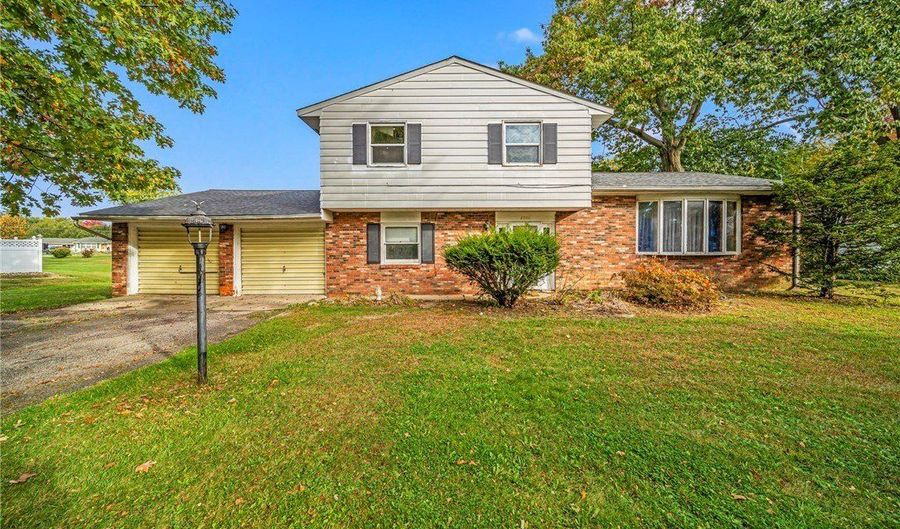 3335 N Maple Ln, Ashtabula, OH 44004 - 4 Beds, 3 Bath