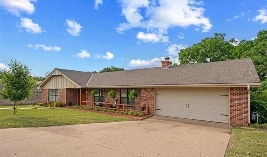 2516 Williamsburg St S, Bartlesville, OK 74006 - 3 Beds, 3 Bath